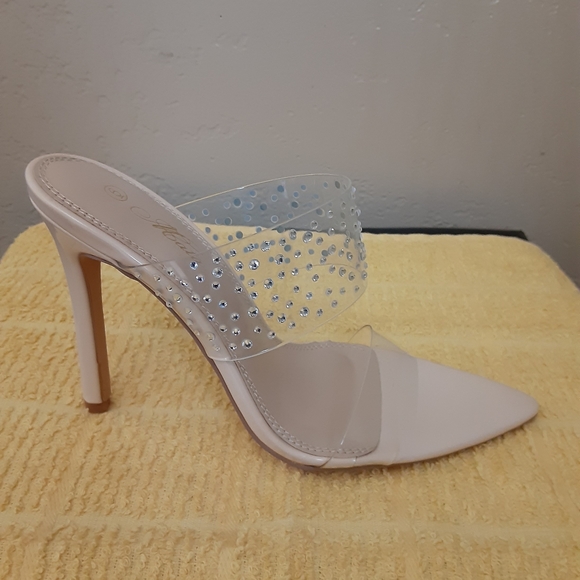 Women shoes - Picture 2 of 2